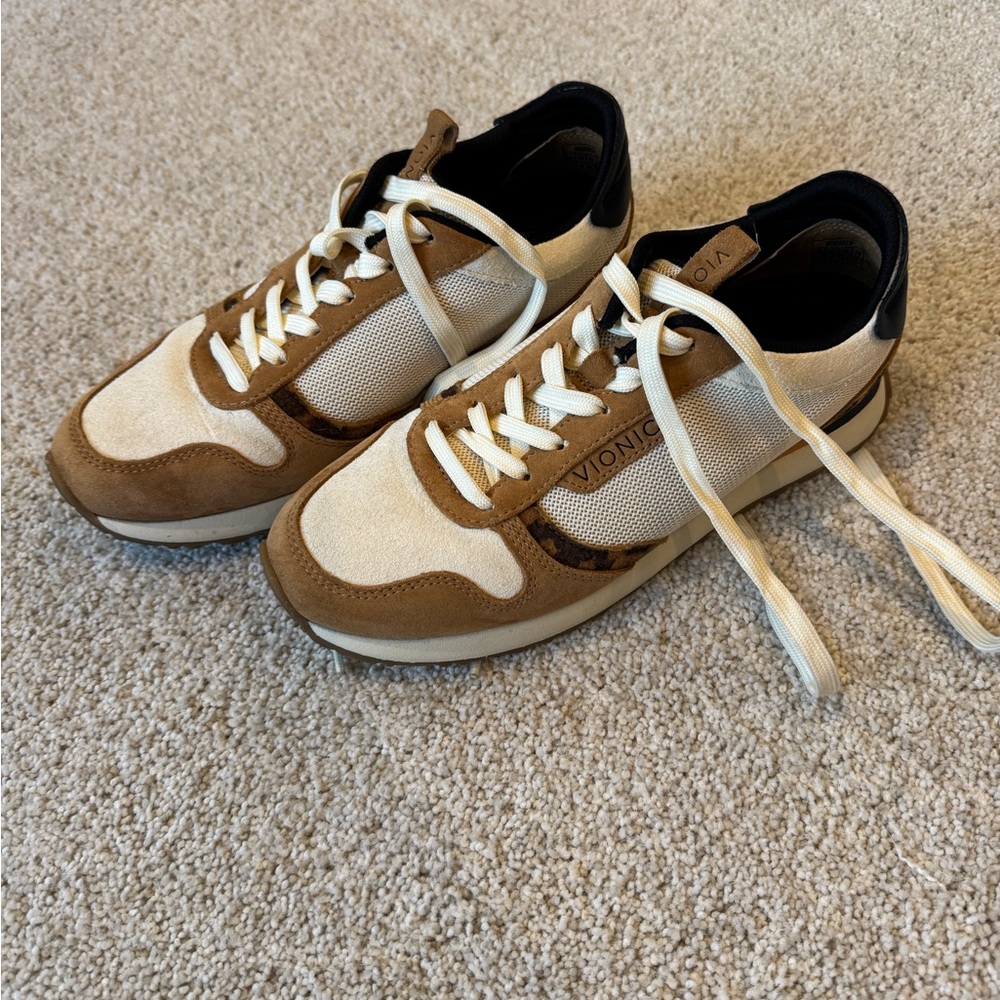 Vionic Women’s Ivory Leopard Sneakers - Picture 3 of 8